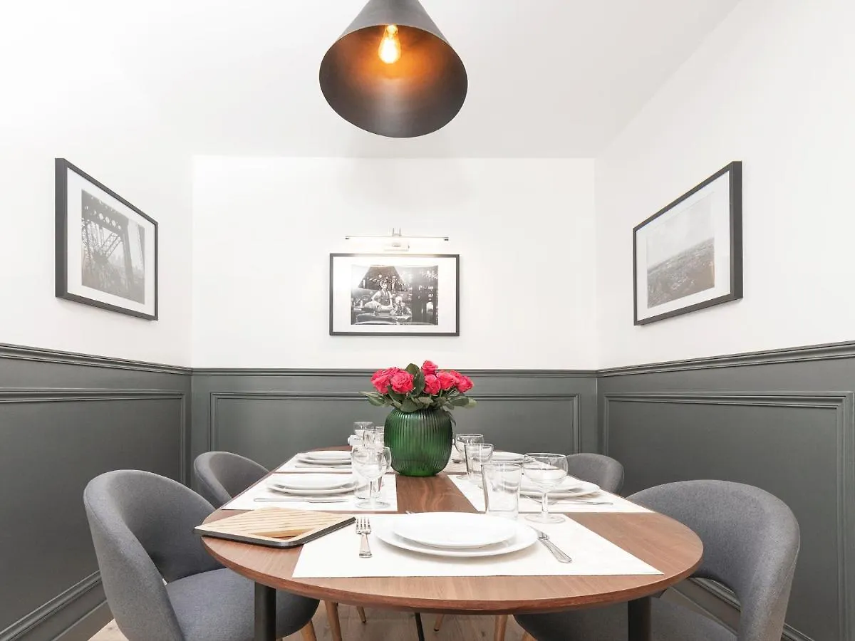 Livinparis - Luxury 3 Bedrooms Le Louvre II