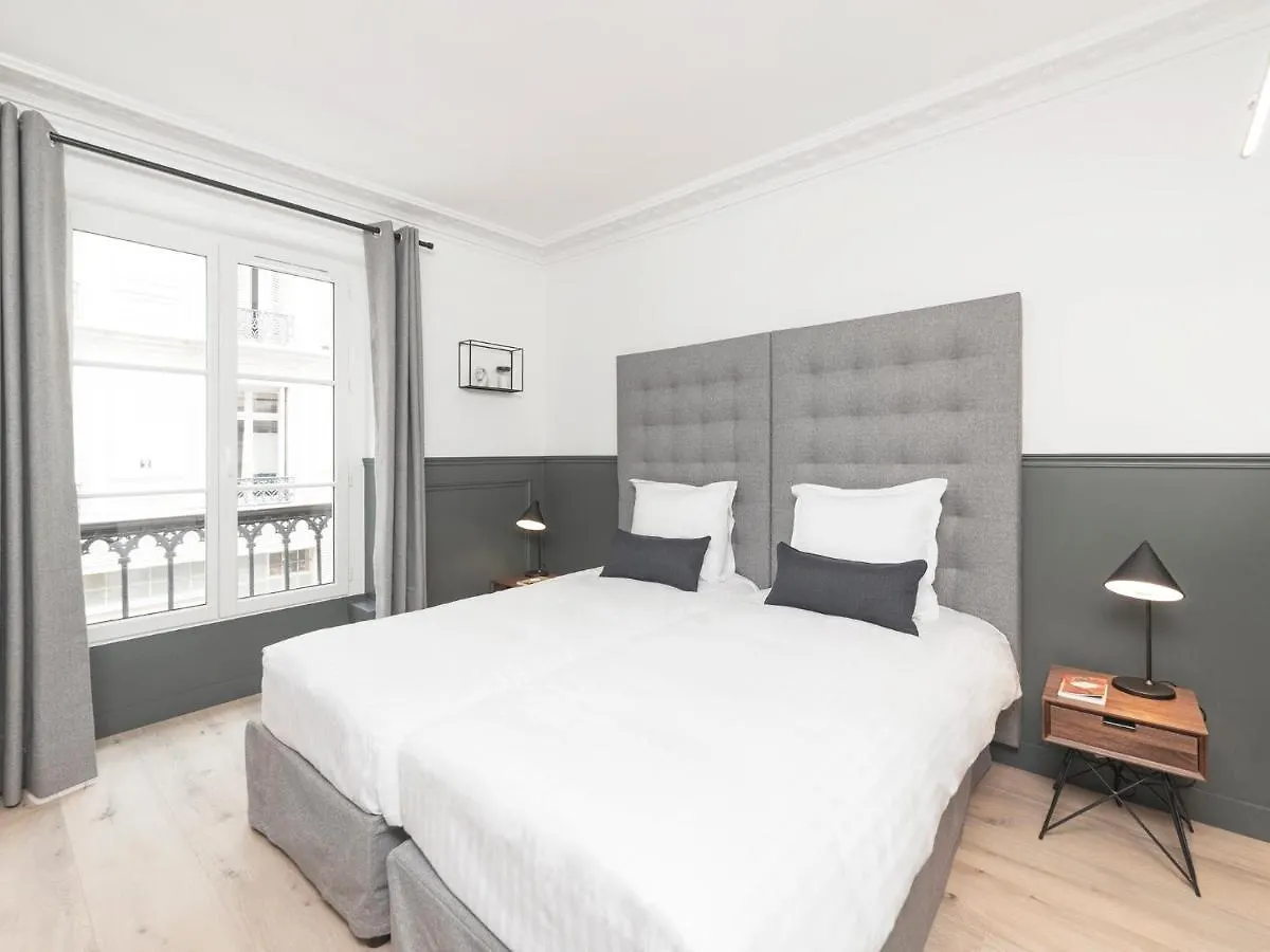 Appartamento Livinparis - Luxury 3 Bedrooms Le Louvre II